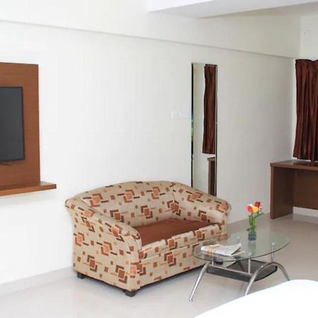 A And M Rooms And Residences Chennai Zewnętrze zdjęcie