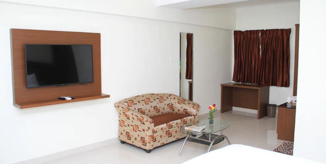 A And M Rooms And Residences Chennai Zewnętrze zdjęcie